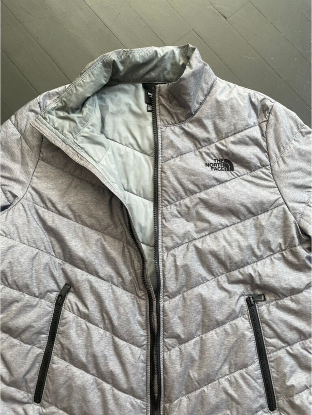 The North Face Women's Gray Quilted Puffer Jacket M - Picture 7 of 15